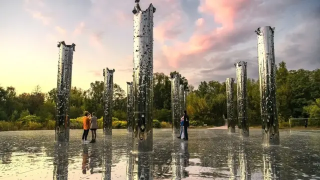 Аудіовізуальна інсталяція "Дзеркальне поле" на території Національного історико-меморіального заповідника "Бабин Яр"