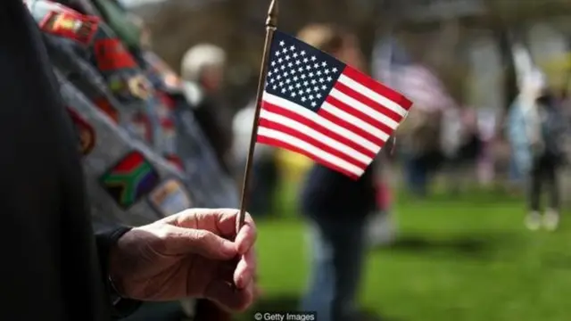 कैसे कुछ लोगों के विचार एक देश का भविष्य तय कर रहे हैं