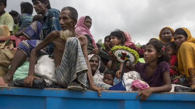 গত বছর মিয়ানমার থেকে অন্তত সাড়ে ছয় লক্ষ রোহিঙ্গা বাংলাদেশে এসেছেন