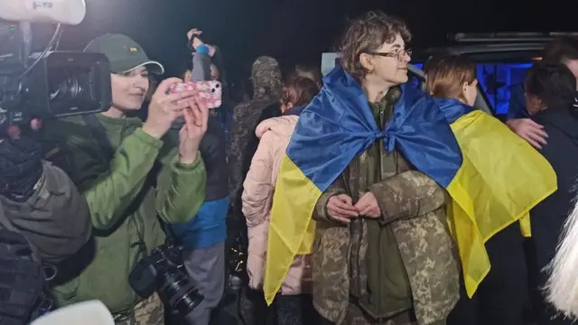 звільнені з полону жінки