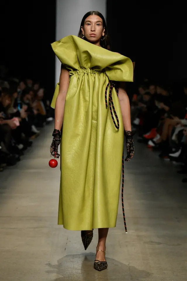 Nikol Aniston porno videolarini tomosha qiling Stavrapolda bir soat jinsiy aloqa