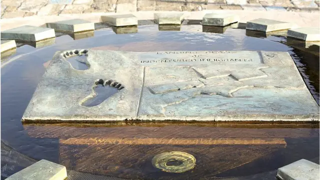 મોરિશિયસના પૉર્ટ લુઇસ ખાતે ભારતના ગિરમીટિયા શ્રમિકોની સ્મૃતિમાં બનાવવામાં આવેલો અપ્રવાસી ઘાટ