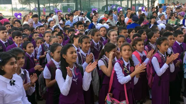 دانش آموزان