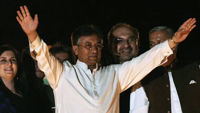 اسی رات جنرل پرویز مشرف اور ان کی کابینہ نے اسلام آباد میں ایک ’جشن‘ منایا