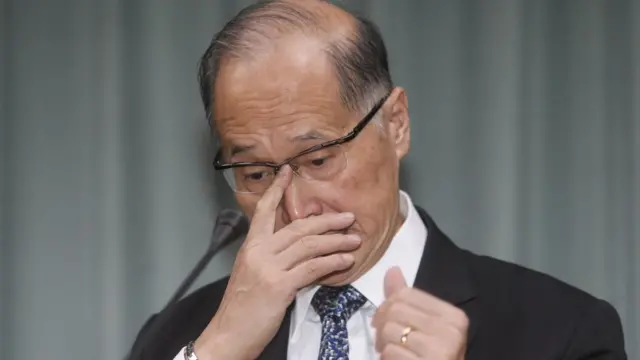 台湾外长李大维在当地时间21日上午谴责圣国游走两岸待价而沽,并深表遗憾和谴责。