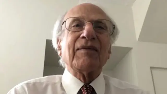 पाकिस्तान में दो हिंदू लड़कियों का अपहरण और फिर उनके जबरन धर्म परिवर्तन का मुद्दा बड़ा बनता जा रहा है.