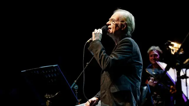 Aute en concierto
