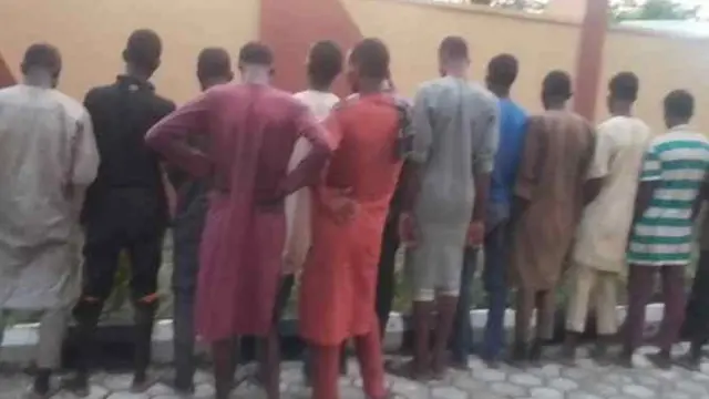 awọn ọdọkunrin naa