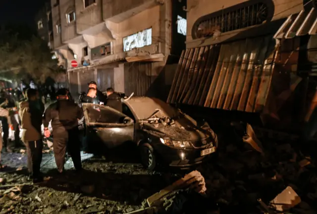 اسراییلو د ابو العطا پر کور بمبار کړی چې ورڅېرمه نورو کورونو ته یې هم زیان اړولی