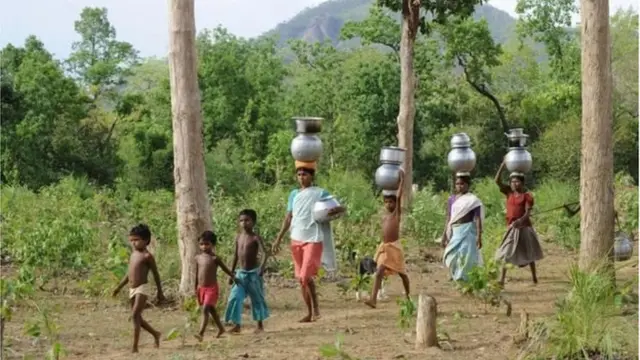 గిరిజన మహిళలు