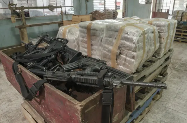 Droga y armas