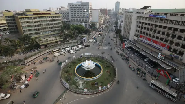 লক ডাউনের সময় মতিঝিল, ঢাকা।