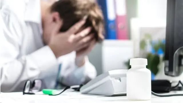 Мужчина в офисе