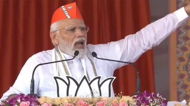 પૉલિટિકલ સાયન્ટિસ્ટ ઘનશ્યામભાઈ શાહ પ્રમાણે આ ધ્રુવીકરણની જ રાજનીતિ છે