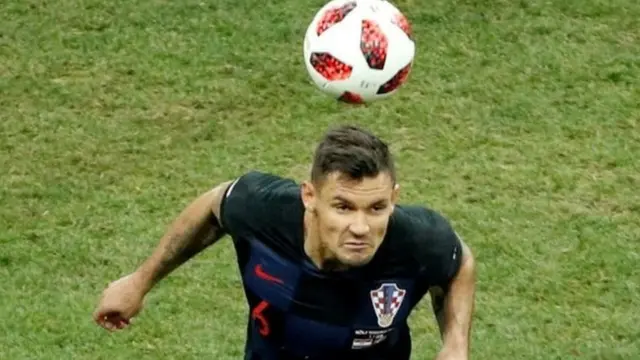Mchezaji wa nafasi ya ulinzi Dejan Lovren