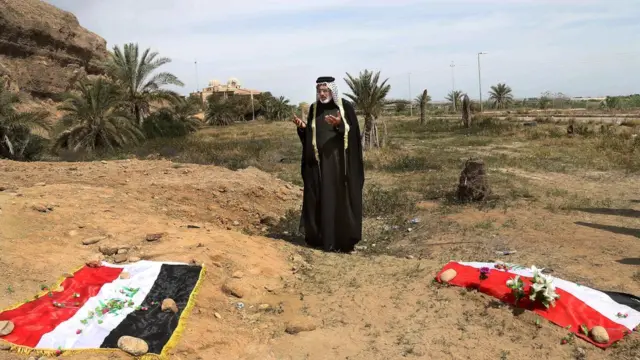 Kampta toplu mezarlar bulunmuştu