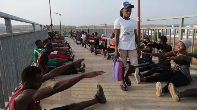 Ndị na-akpụ ụzụ