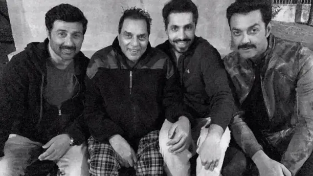 செங்கோட்டையில் கொடி: பஞ்சாபி நடிகர் தீப் சித்து பின்னணி என்ன?