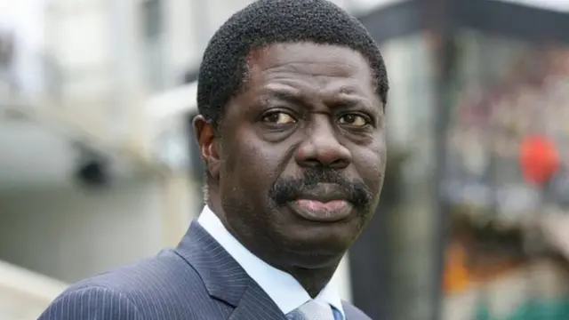 Pape Diouf est le premier noir à accéder à la présidence d'un club de football en France et en Europe.