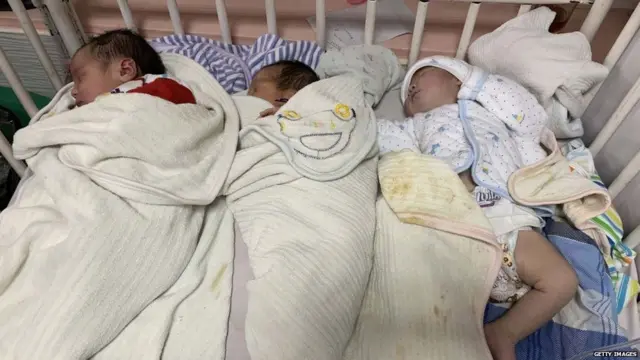 કાબુલ હુમલામાં બચી ગયેલા બાળકોને અન્ય દવાખાને લઈ જવામાં આવ્યા છે અને તેમનો ઇલાજ ચાલી રહ્યો છે