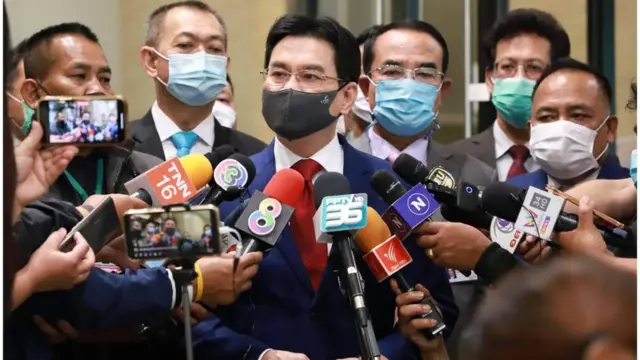 หัวหน้า ปชป. ผู้ไมได้รับคะแนน "ไว้วางใจ" จาก 3 ส.ส. ใต้สังกัดตัวเอง โยนให้เลขาธิการพรรคดำเนินการ