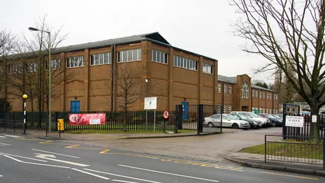 Школьное здание