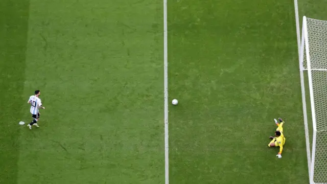 Penal a favor de Argentina