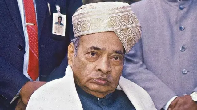 పీవీపై కాంగ్రెస్ నేతలు కొందరు అసంతృప్తి వ్యక్తం చేశారు