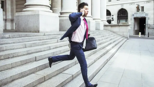 Чоловік запізнюється