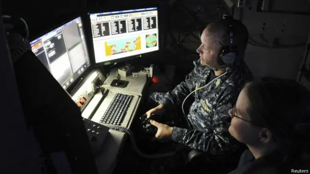 Militar americano opera sistemacomo ganhar dinheiro nas maquinas caça niqueislaser