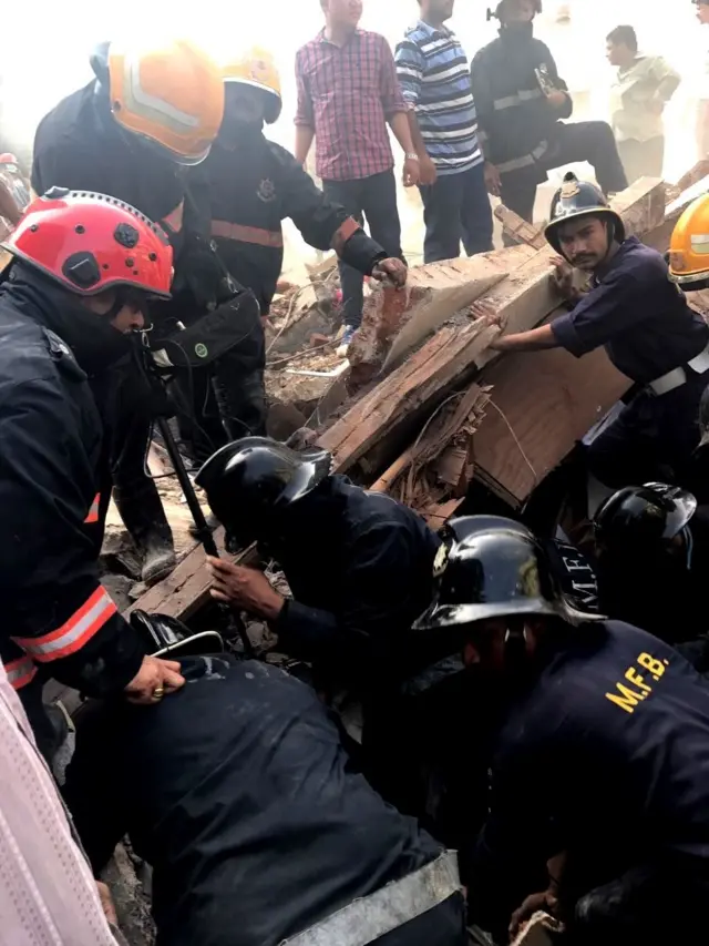 मुंबई बिल्डिंग हादसा