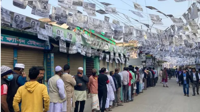 ভোটের লাইন