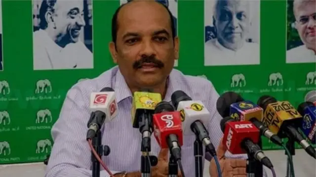 "එක්කෙනෙක් නෙවෙයි කිහිප දෙනෙක්ම ඉන්නව. හැබැයි එක නමක් හෝ ප්‍රසිද්ධවීම අති භයානකයි"