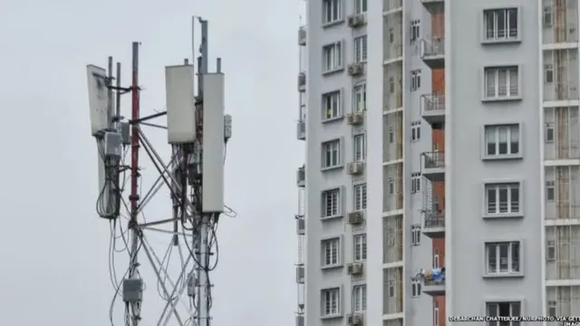 मोबाईल टॉवर