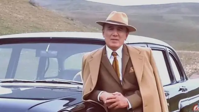 Hol ayol nipellari chiqib turibdi