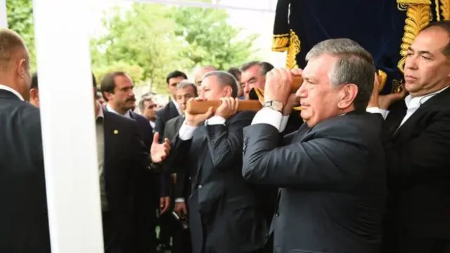 Мирзиёев дафн маросимида