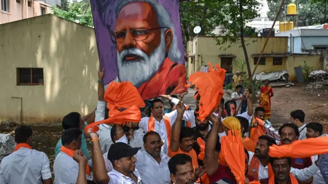 नरेंद्र मोदी