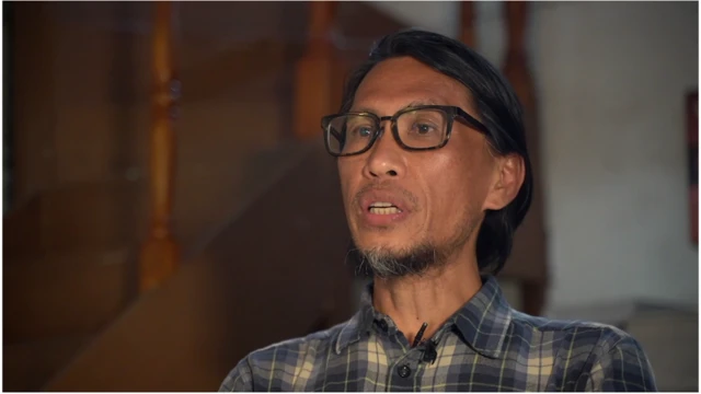 万隆人梅基·潘东（Meiki Paendong）