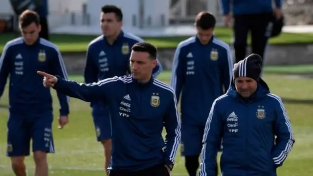 Scaloni y Sampaoli