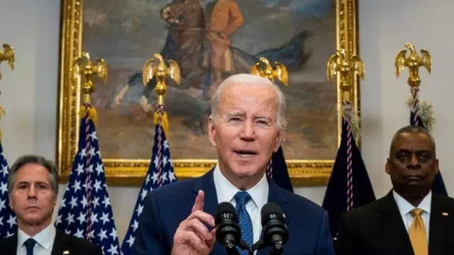 美国总统乔·拜登与美国国务卿安东尼·布林肯和美国国防部长劳埃德·奥斯汀