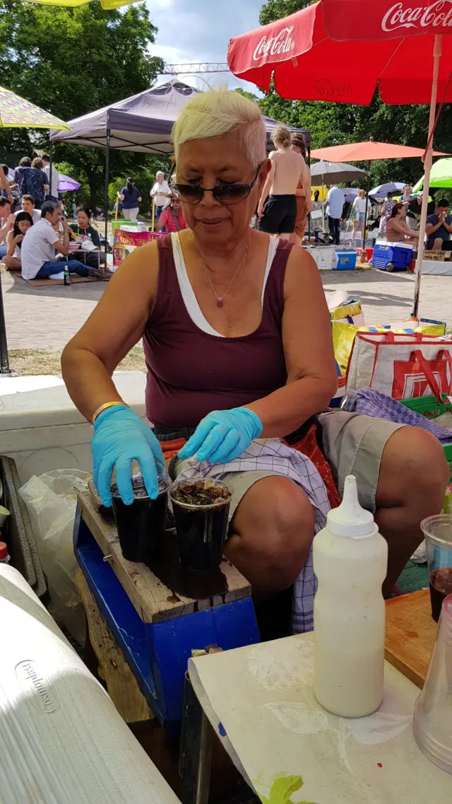 แม่แอ๊ว