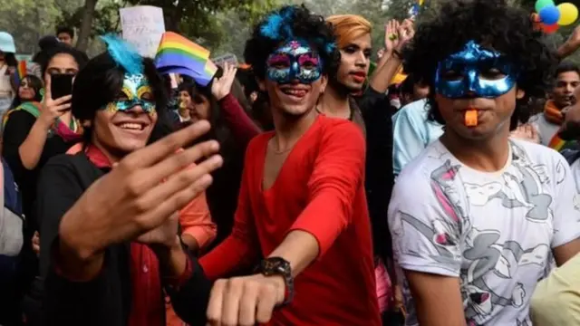 ஓரினச் சேர்க்கை