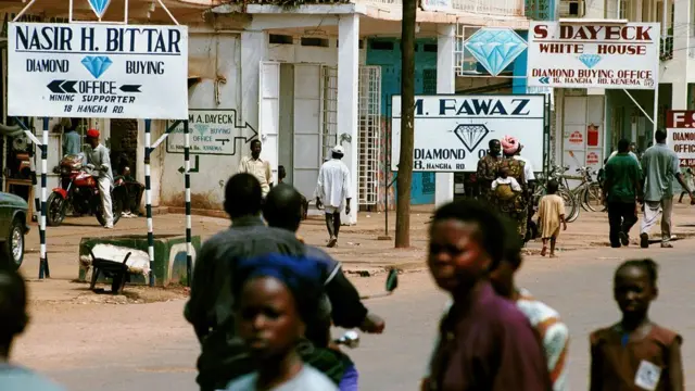 Comerciantes de diamantes en Sierra Leone