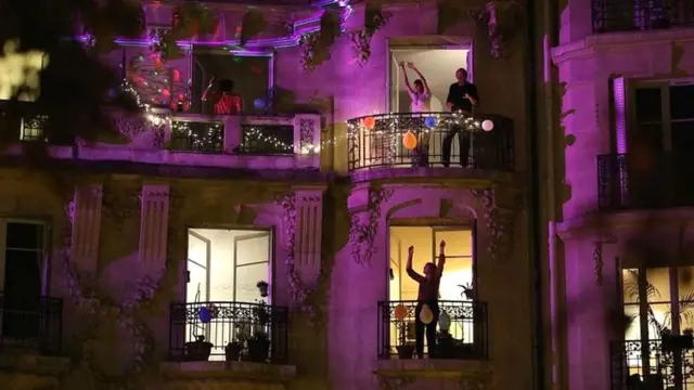 Пение на балконах