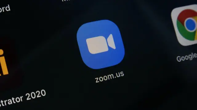 Канадський політик "засвітився" оголеним під час робочого дзвінка в Zoom