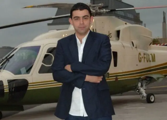 Keberhasilan bisnis pertama Andrew membuatnya kaya.