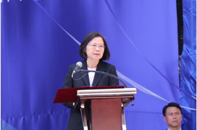 台湾总统蔡英文说："‘美国在台协会’新馆落成，坚定台美共同目标理念，共同捍卫民主自由价值"。（BBC Chinese）