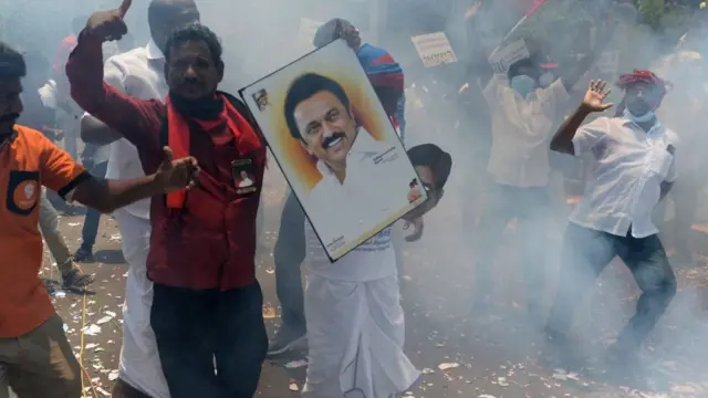 திமுக தொண்டர்கள்