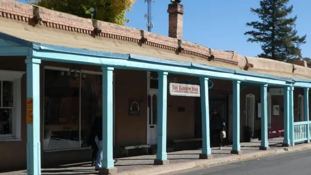 متجر "رينبو مان" للهدايا يشغل مبنى كان مقرا سريا لمشروع مانهاتن