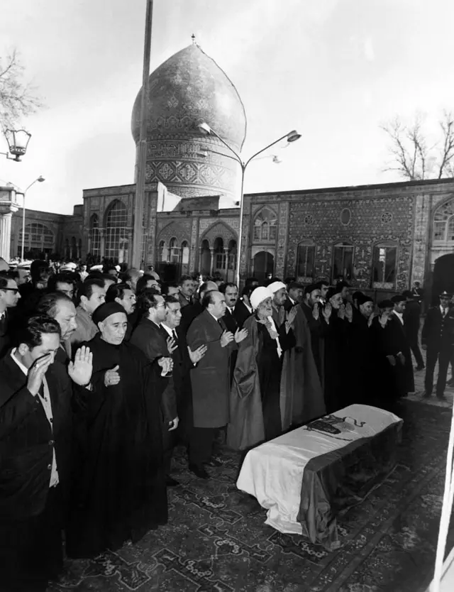 امیرعباس هویدا